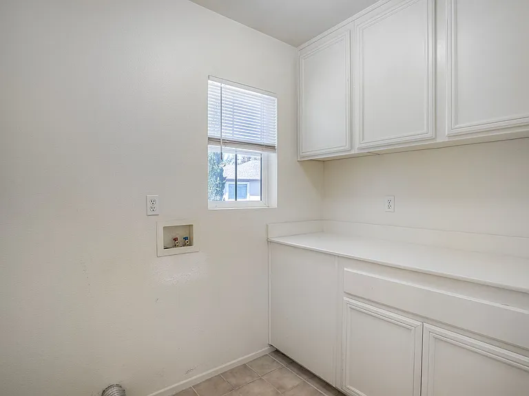 2938 W Canyon Ave W — Photo 24