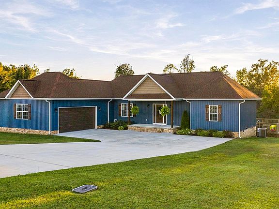 3rd image of 45 Dogwood Ln