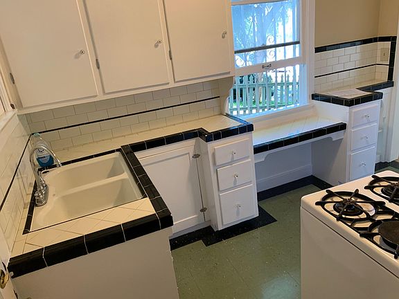 5th image of 2108 Reservoir St