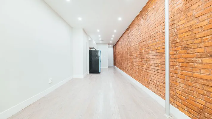 Rented by Nooklyn NYC LLC | media 30