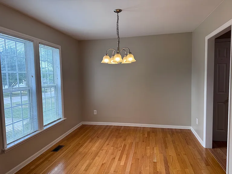 320 Springside Dr — Photo 14