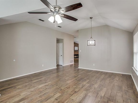 5th image of 3620 Clearbrook Dr