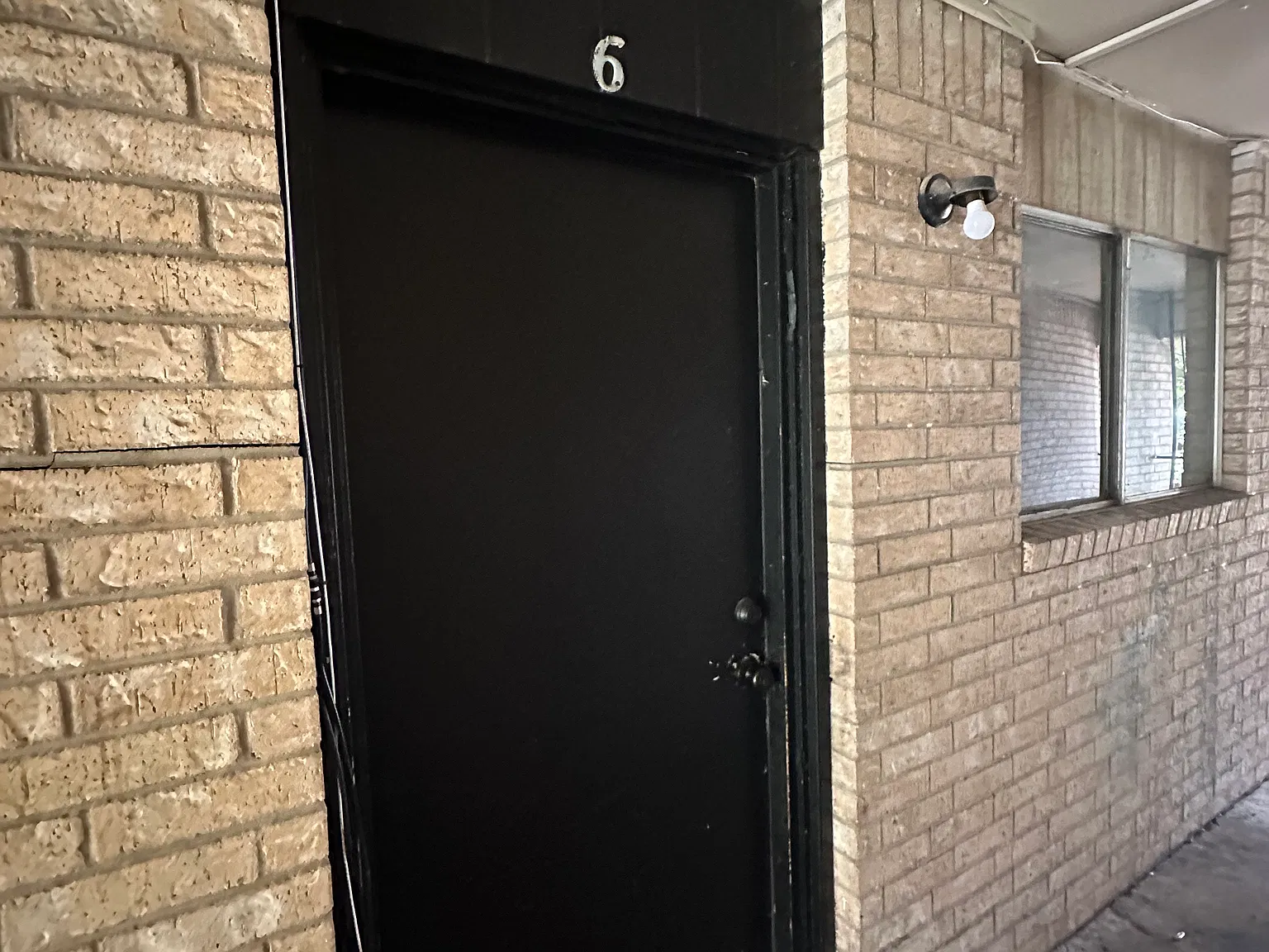 2 bed, $1,150 — Photo 1