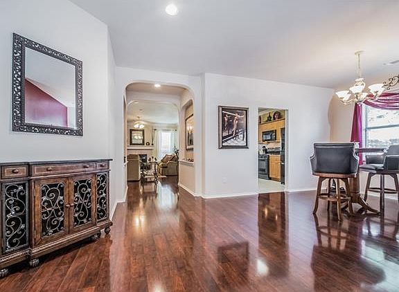 5th image of 1418 Encino Dr