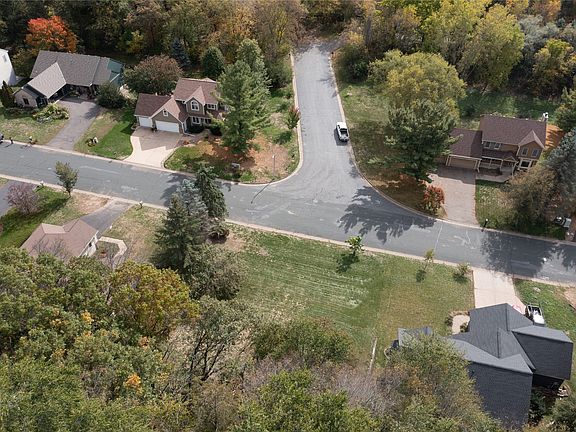 4th image of 1805 Golf View Drive