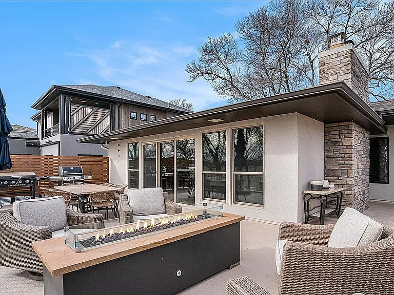 2730 Logan Dr — Photo 17
