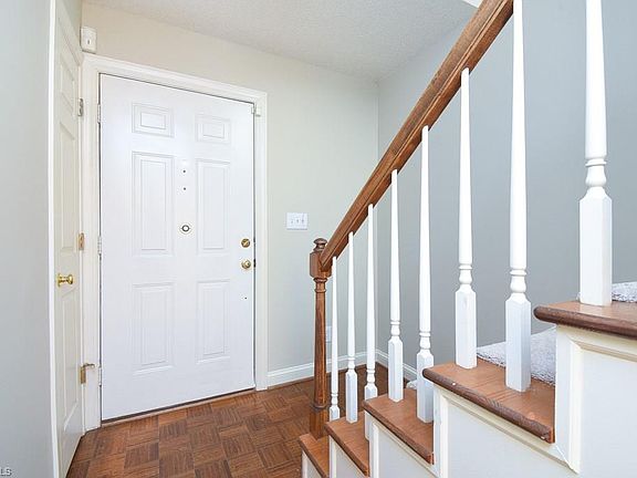 3rd image of 455 Salem Vista Ct