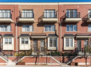 55 River St, Toronto, ON M5A 0G5