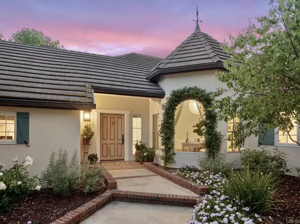 5 Country Glen Rd, Fallbrook, CA 92028