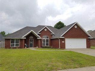702 Baylor St, Bentonville, AR 72712