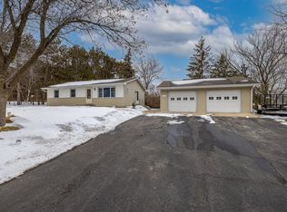 12814 Island View Dr NW, Elk River, MN 55330