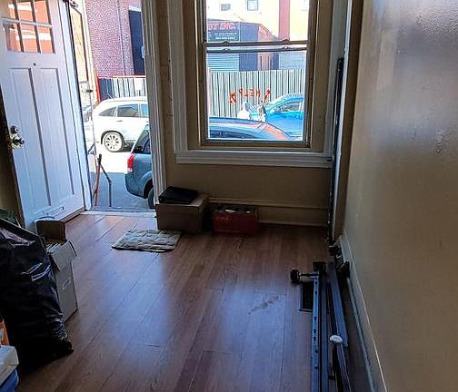 5th image of 413 Church St