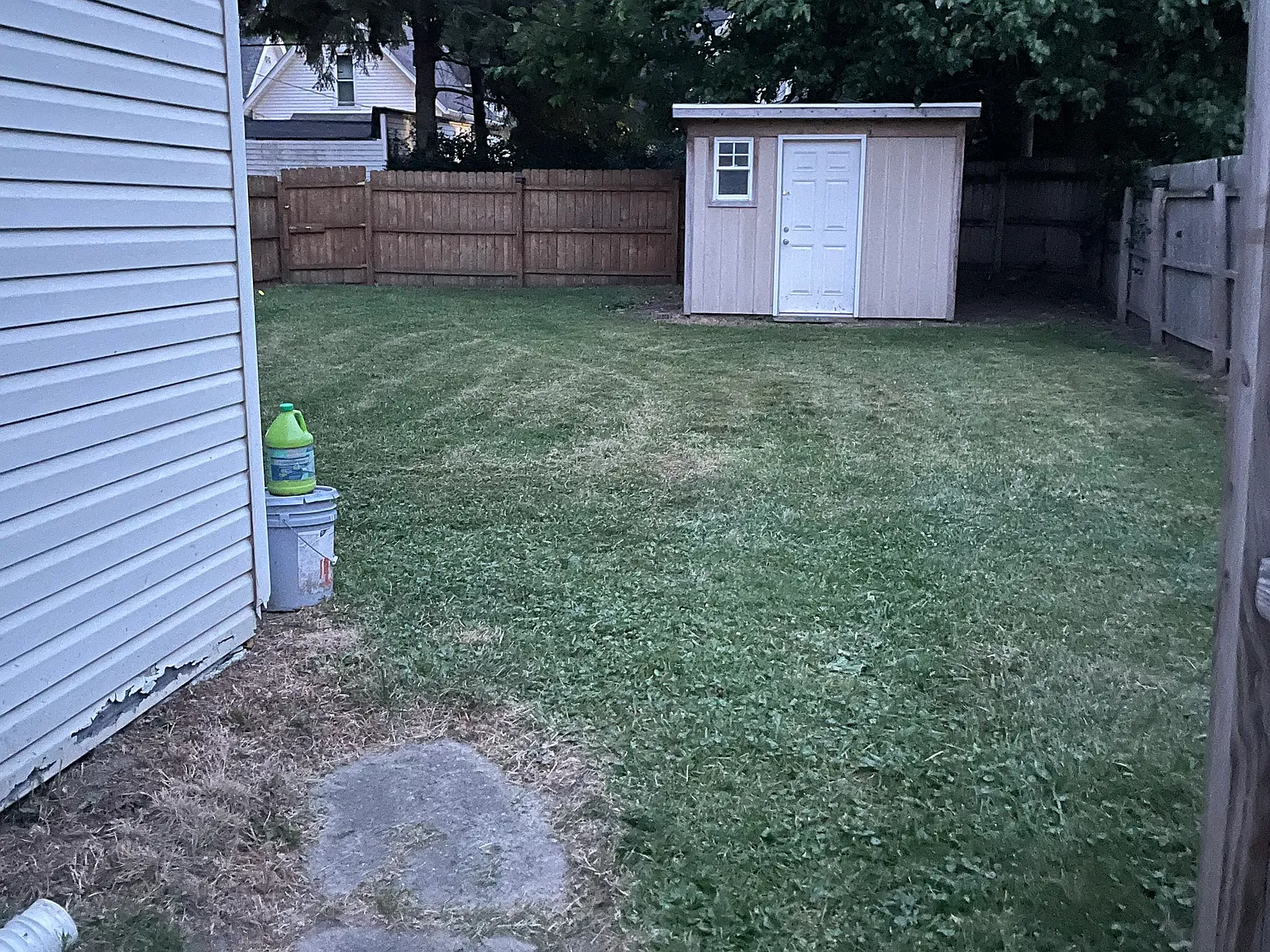3 bed, 1.5 bath, 1348 sqft, $1,100 — Photo 3