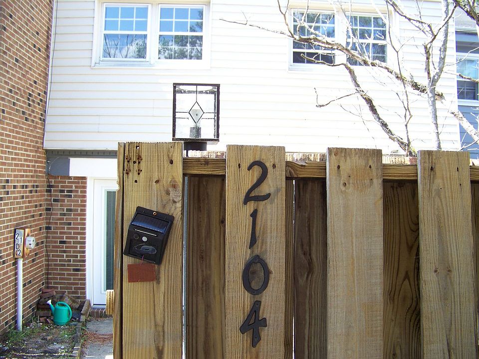 1st image of 2104 Constitution Dr