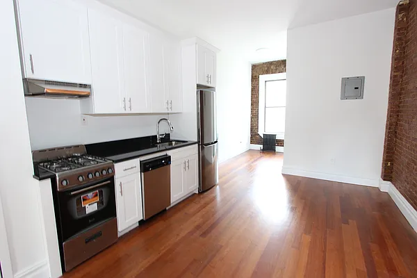 Rented by Compass | media 11