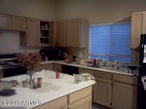 5th image of 1036 W Paseo Way