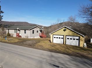 98 Burleson Ave, Roulette, PA 16746