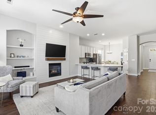 17029 Carlton Way Rd, Huntersville, NC 28078