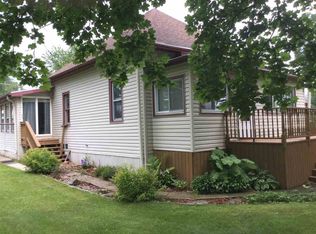 512 Laing St, Redgranite, WI 54970