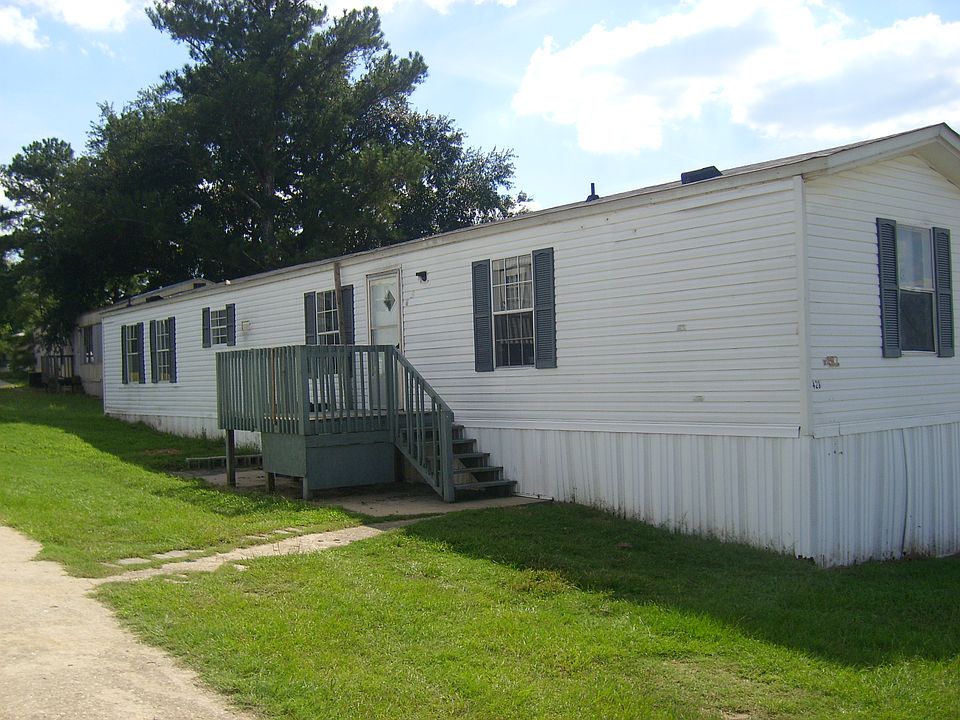 Corner lot