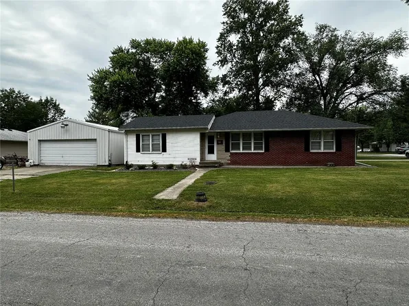 301 E 5th St, Shelbyville, MO 63469