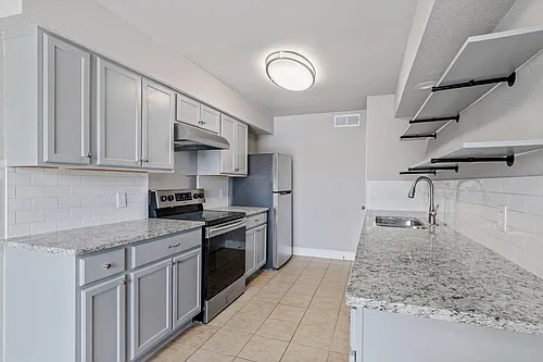 Green Oaks at Medical Apartments Photo 1