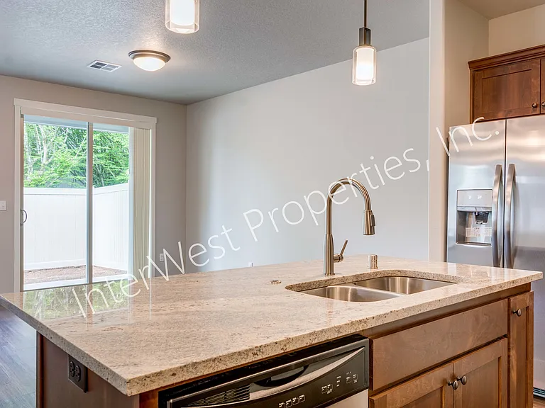 10317 NE 61st Cir — Photo 39