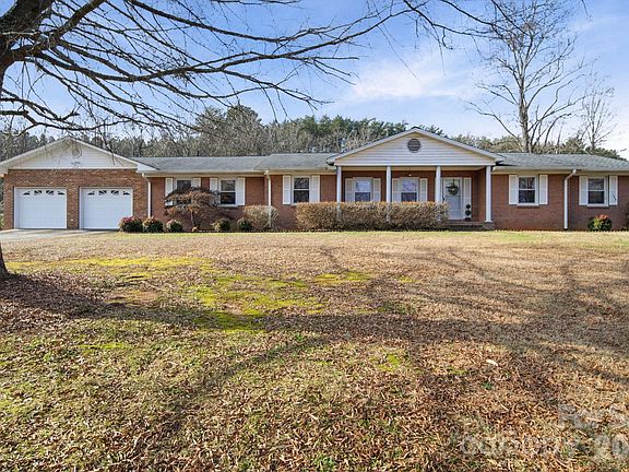 3rd image of 6418 Casar Rd