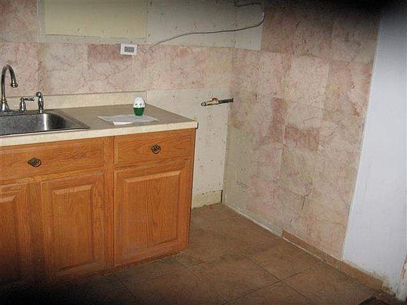 4th image of 123 Laidlaw Ave