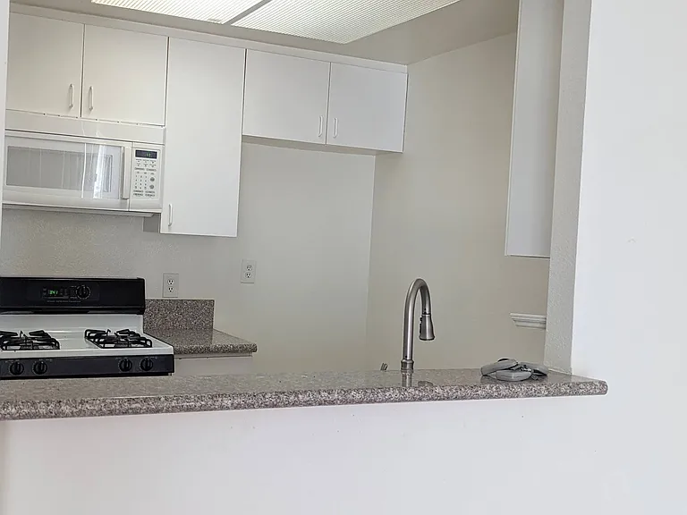 19350 Sherman Way — Photo 11
