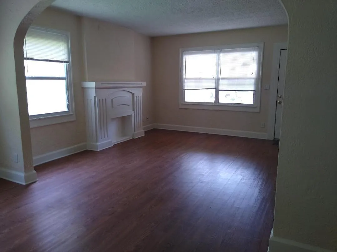 Studio, 650 sqft, $1,100 — Photo 3