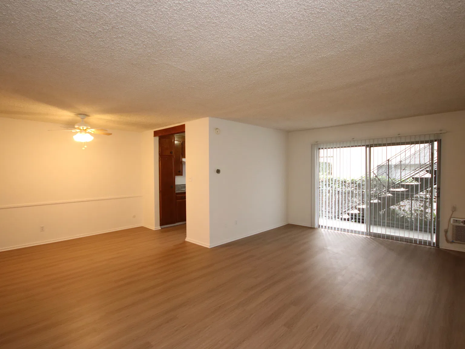 1 bed, 850 sqft, $1,875 — Photo 2
