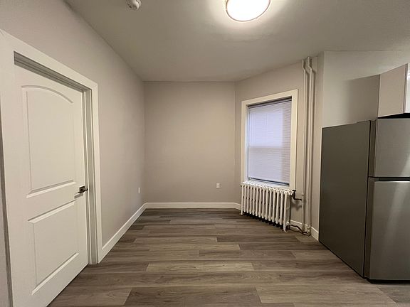 3rd image of 142 Lafayette St #2L