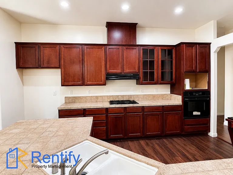7224 Whitewater Falls Dr — Photo 12