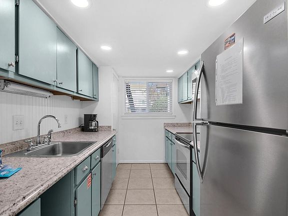 5th image of 940 Highway 98 E Unit 32