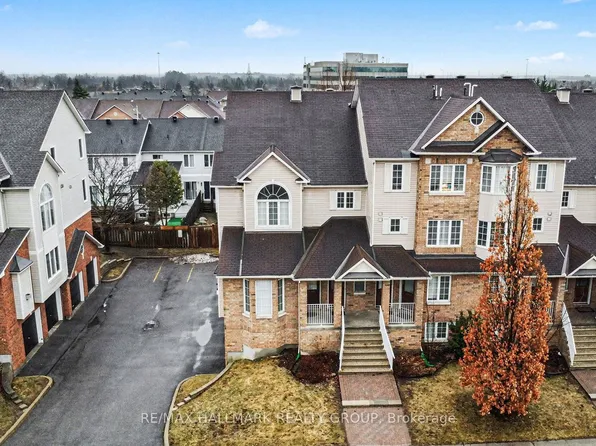 4460 Harper Ave, Ottawa, ON K1J 1E1