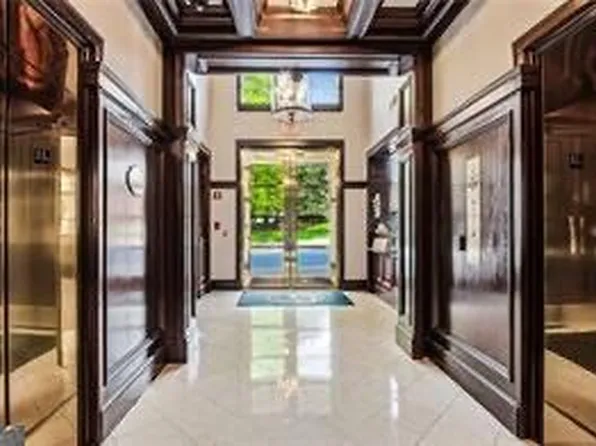 77 Peachtree Pl NE Unit 201, Atlanta, GA 30309