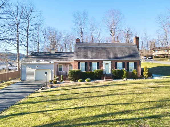 205 Quail Valley Dr, Princeton, WV 24740