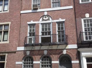 2141 Locust St APT 1R, Philadelphia, PA 19103