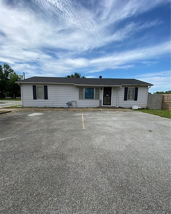 1st image of 2377 E Emma Ave