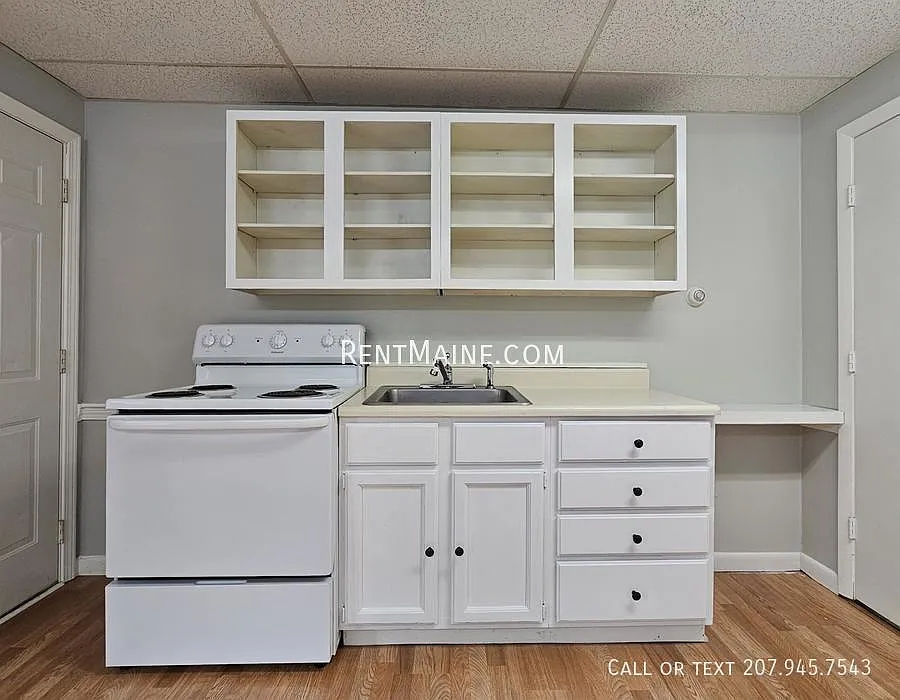 Studio, $1,099 — Photo 3