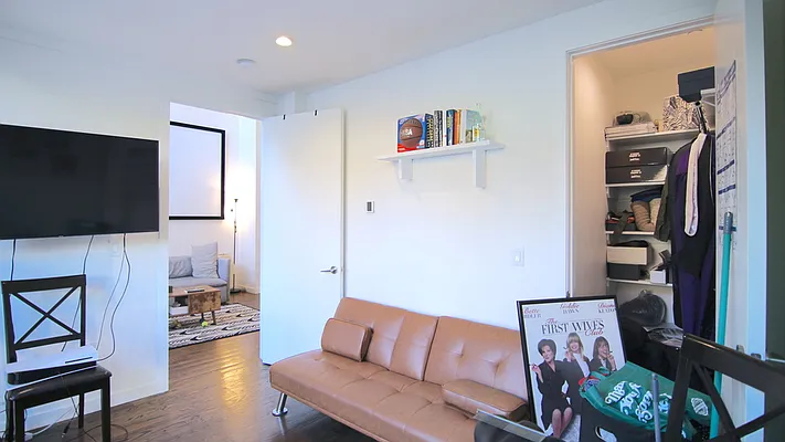 Rented by Nooklyn NYC LLC | media 42