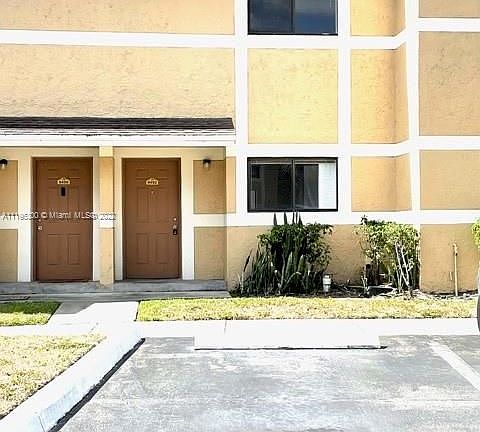 2nd image of 9492 Palm Cir S Unit 9492