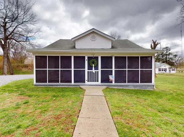 404 W Harper St, Troy, TN 38260