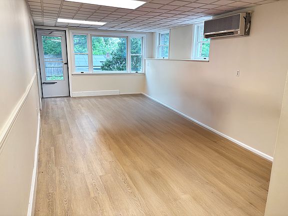 2nd image of 99 Garfield Ave #B