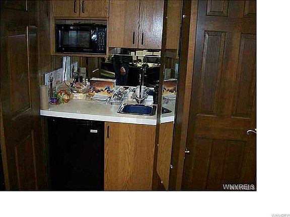 5th image of 2323 Hyde Park Blvd