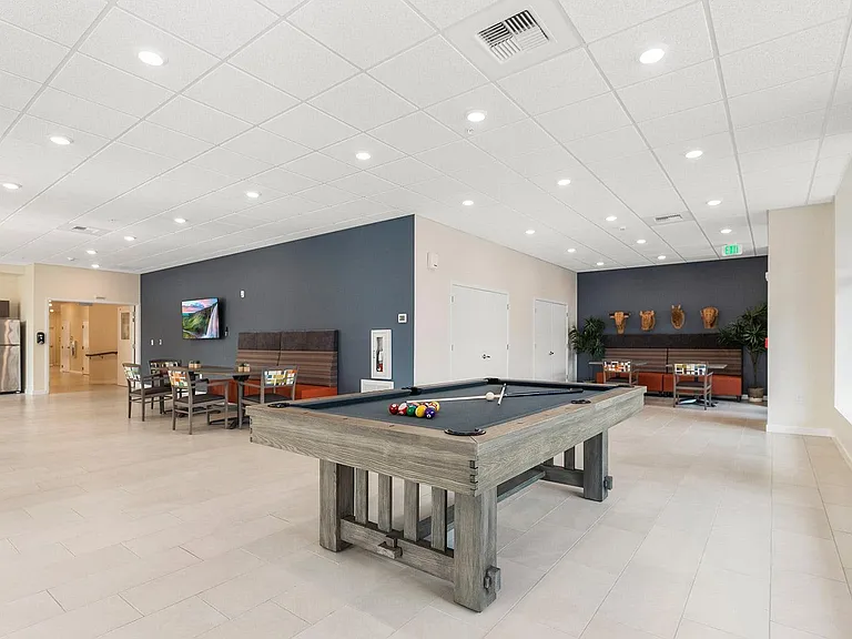 Legacy Plaza Senior Living Apartments — Photo 15