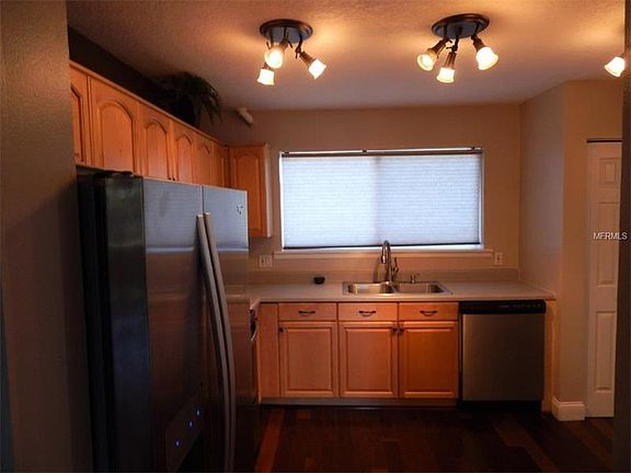 3rd image of 6309 Newtown Cir #9B3