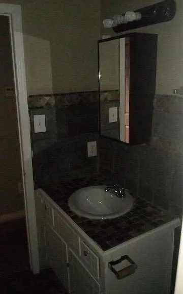 423 Woodland St — Photo 13