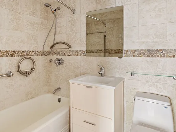 11 Fifth Avenue image 13 of 15